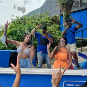 Tour nella Favela Rocinha – L’anima autentica di Rio 🎶🌈